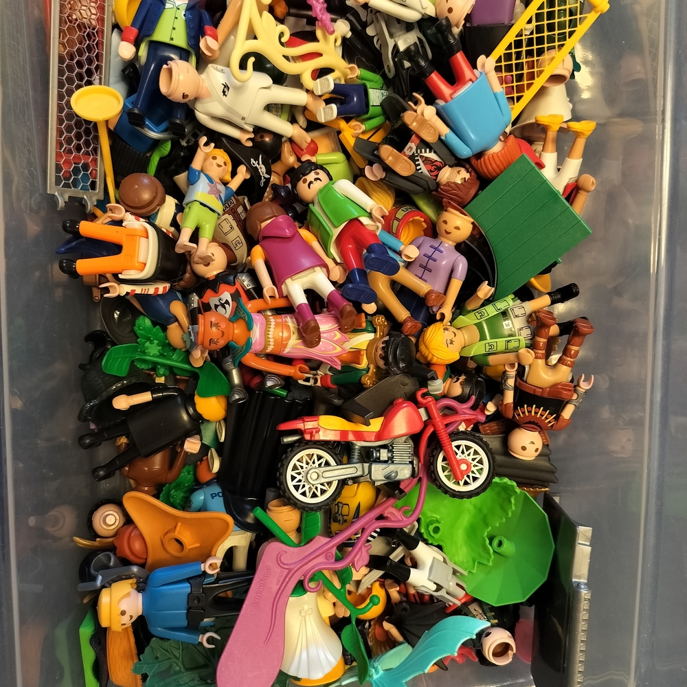 Mixed-Color Kids Action Figures Playset with Accessories